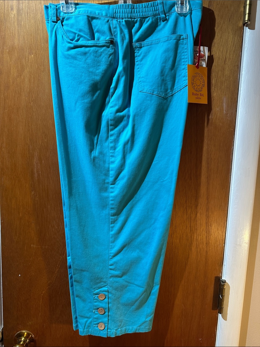 Ruby Rd. Bright Turquoise Cropped Button-Hem Pants